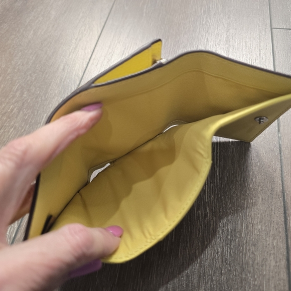 Coach Micro Pebbled Leather Snap Wallet‎ - Picture 5 of 7